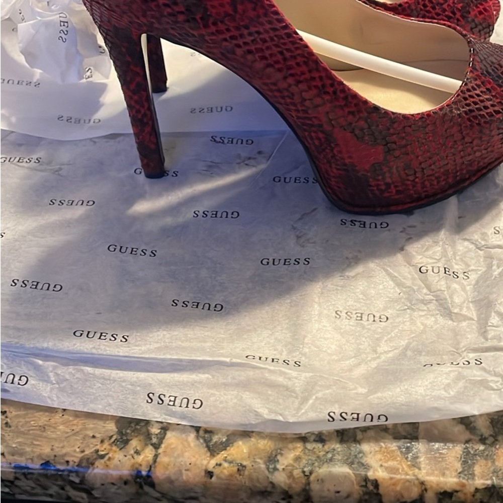 Guess Red Textured Heels
